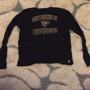 ‘47 Pittsburgh Penguins VTG looking long sleeve